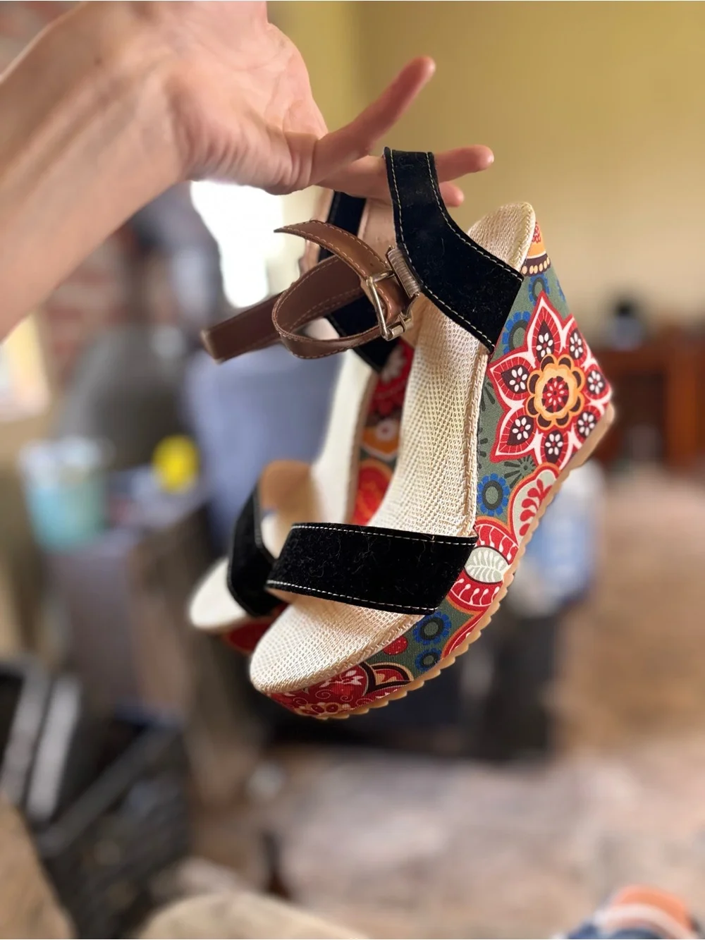 Boho Floral Wedge Sandals - Black & Multicolor